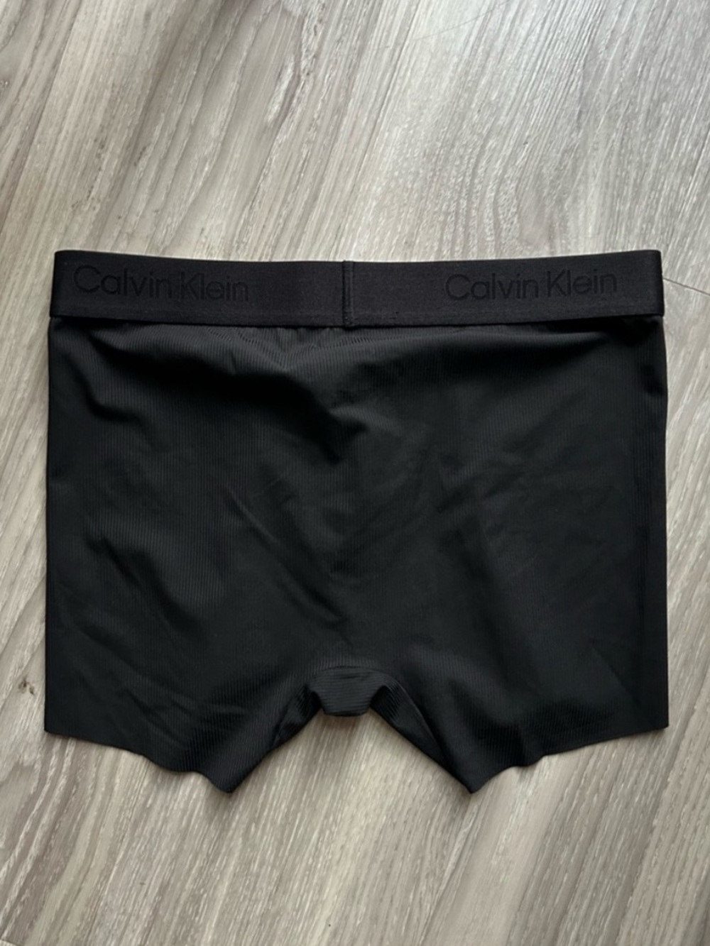 Calvin Klein | Micro Grip Low-Rise Trunks in  Classic Black  (Small) - Picture 12 of 15